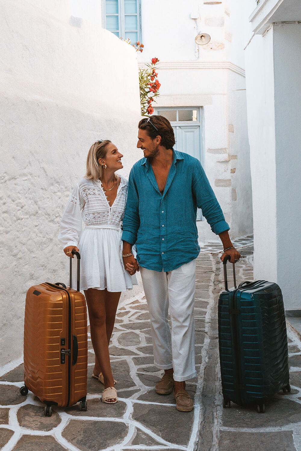 Samsonite Stronger Together Stronger Together