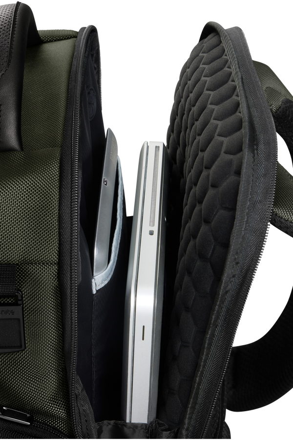 Samsonite Pro-DLX 6 Underseater Backpack 15.6'  Vert