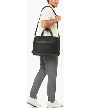 Pro-DLX 6 Serviette 15.6" 29 x 41 x 6 cm | 0.9 kg Pro-DLX 6 Serviette 15.6" 29 x 41 x 6 cm | 0.9 kg