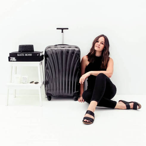 blogger Beck Wadworth of An Organised Life Design next to her classic black Cosmolite.