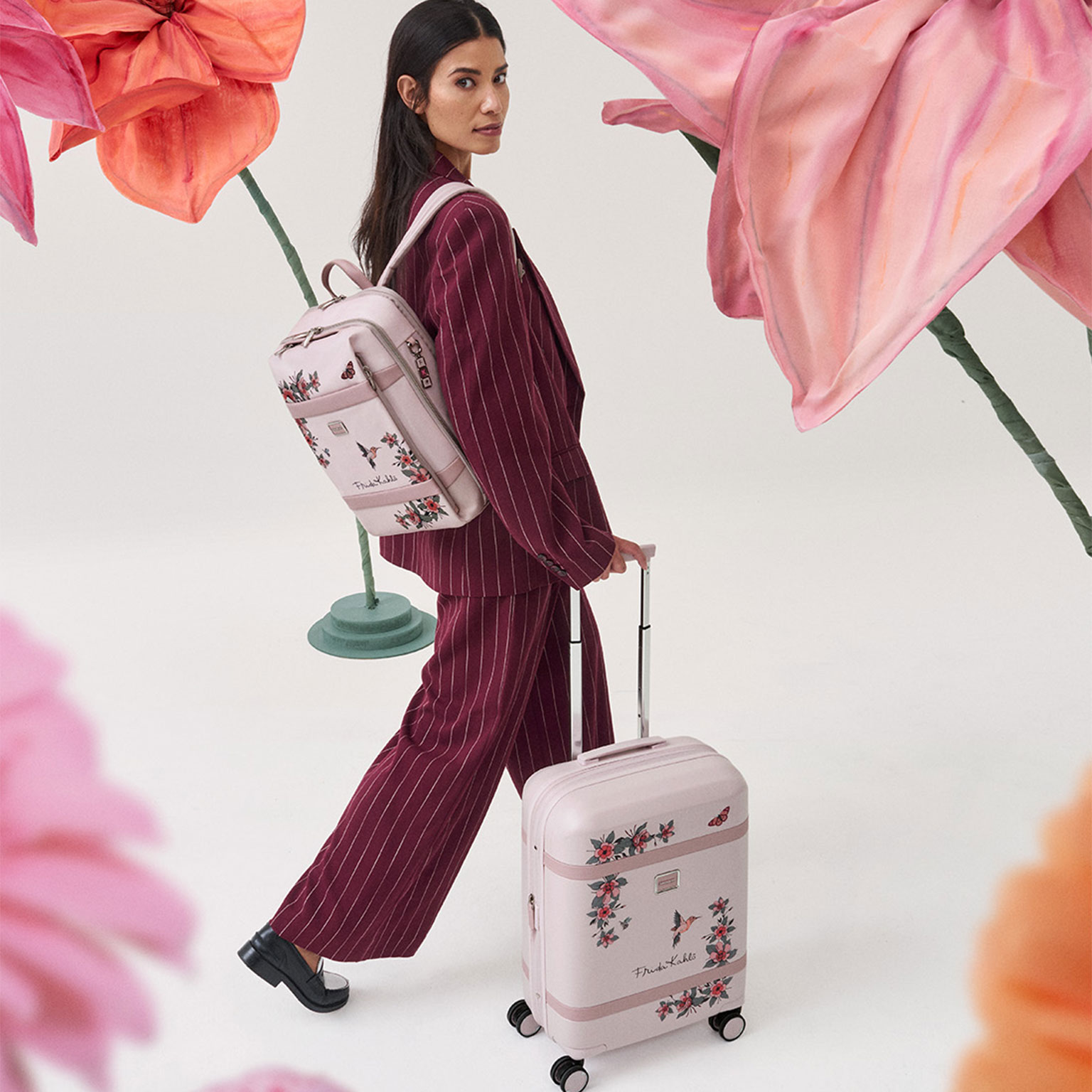 Samsonite Verbinden Sie die Welt der Kunst und des Reisens Verbinden Sie die Welt der Kunst und des Reisens